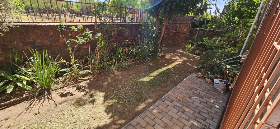 2 Bedroom Property for Sale in New Redruth Gauteng