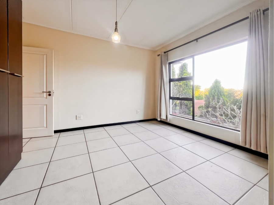 2 Bedroom Property for Sale in Douglasdale Gauteng