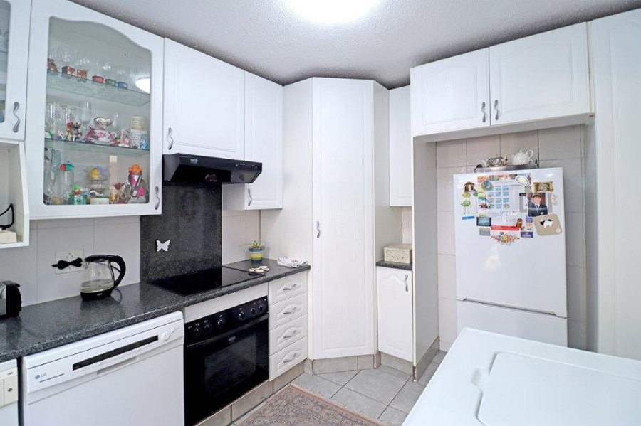 3 Bedroom Property for Sale in Sunnyrock Gauteng
