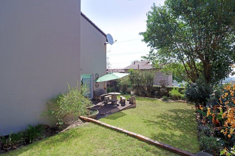 3 Bedroom Property for Sale in Sunnyrock Gauteng