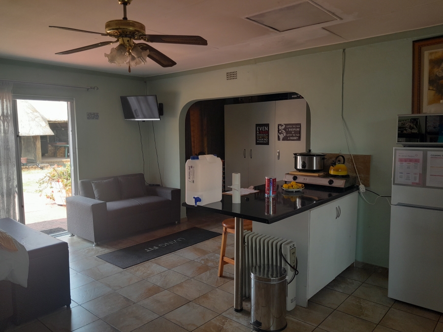 To Let 1 Bedroom Property for Rent in Brackenhurst Gauteng