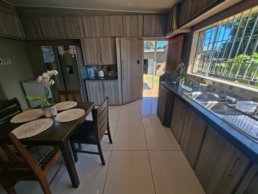 3 Bedroom Property for Sale in Wentworth Park Gauteng