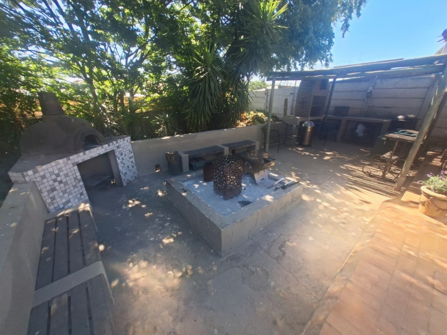 3 Bedroom Property for Sale in Wentworth Park Gauteng