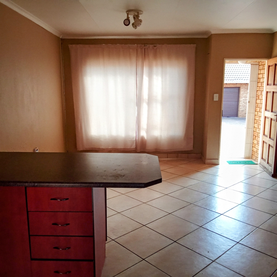 2 Bedroom Property for Sale in Groblerpark Gauteng