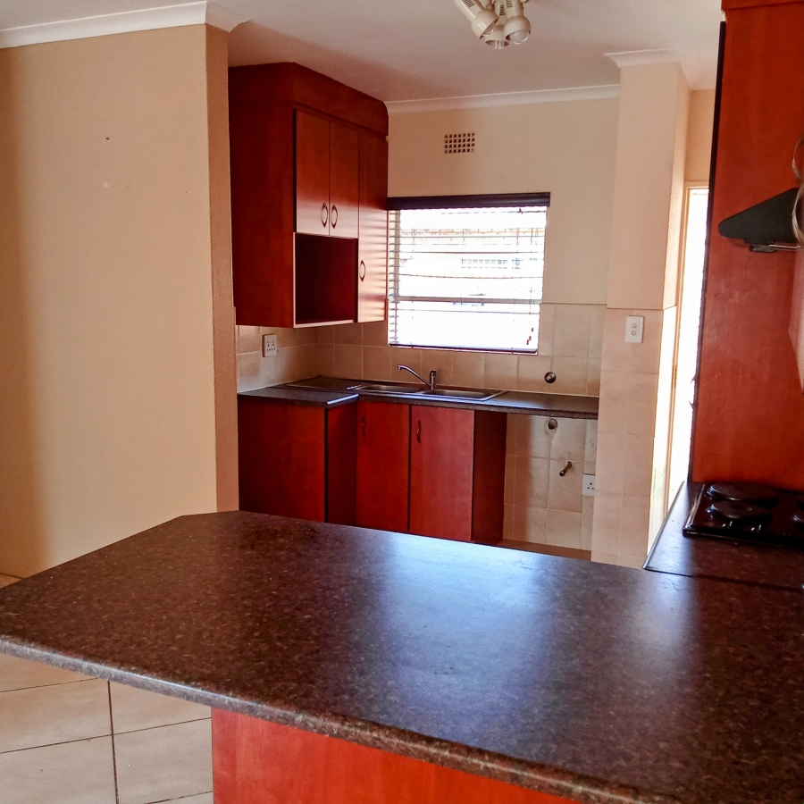 2 Bedroom Property for Sale in Groblerpark Gauteng