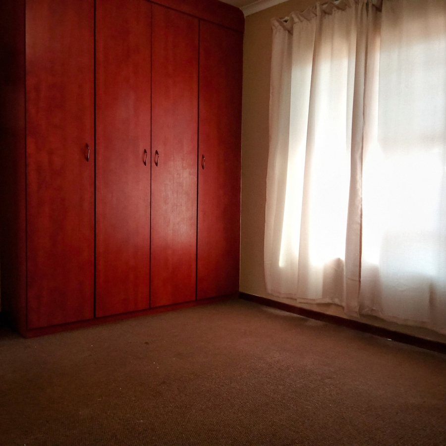 2 Bedroom Property for Sale in Groblerpark Gauteng