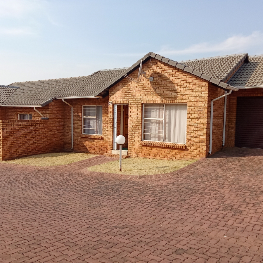 2 Bedroom Property for Sale in Groblerpark Gauteng