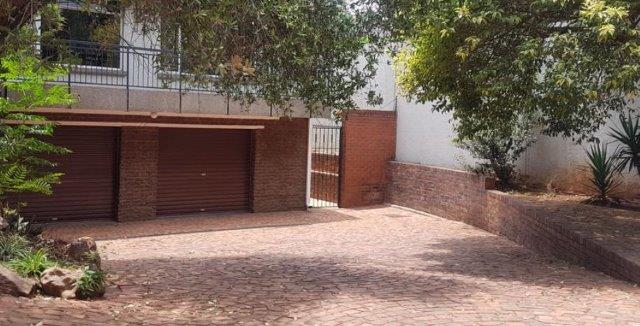 To Let 5 Bedroom Property for Rent in Oriel Gauteng