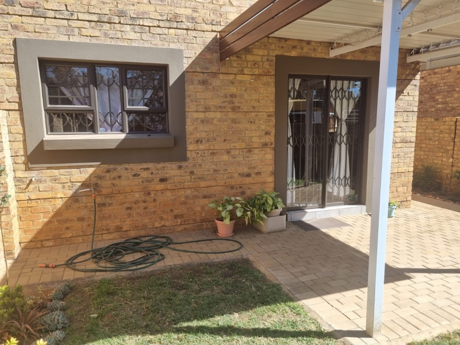 3 Bedroom Property for Sale in Equestria Gauteng