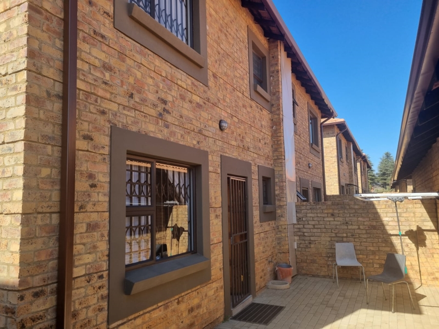 3 Bedroom Property for Sale in Equestria Gauteng