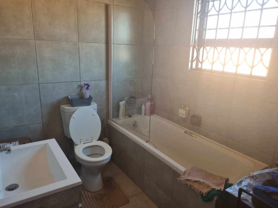 3 Bedroom Property for Sale in Equestria Gauteng