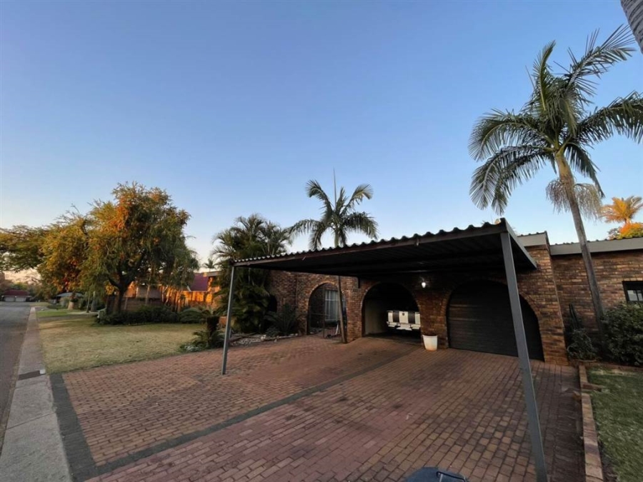 4 Bedroom Property for Sale in Montana Gauteng