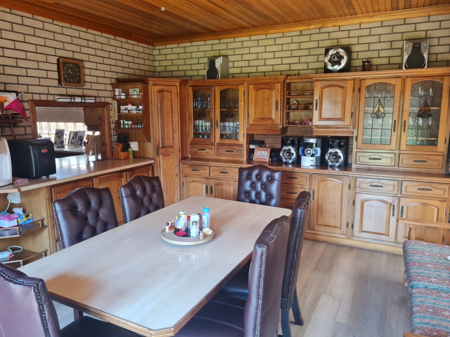 5 Bedroom Property for Sale in Kenleaf Gauteng