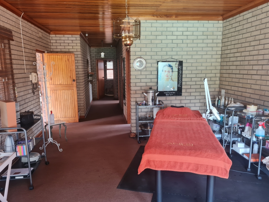 5 Bedroom Property for Sale in Kenleaf Gauteng