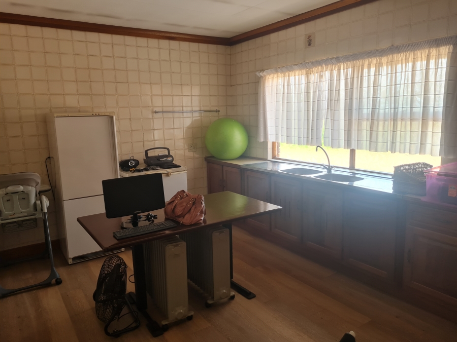 5 Bedroom Property for Sale in Kenleaf Gauteng