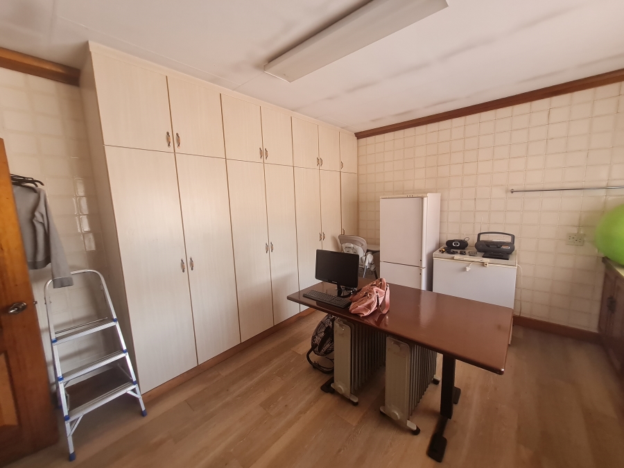 5 Bedroom Property for Sale in Kenleaf Gauteng