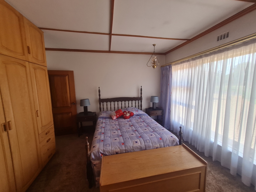 5 Bedroom Property for Sale in Kenleaf Gauteng