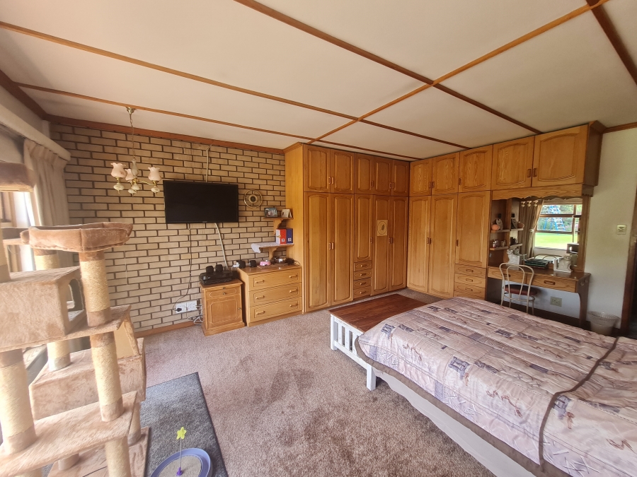 5 Bedroom Property for Sale in Kenleaf Gauteng