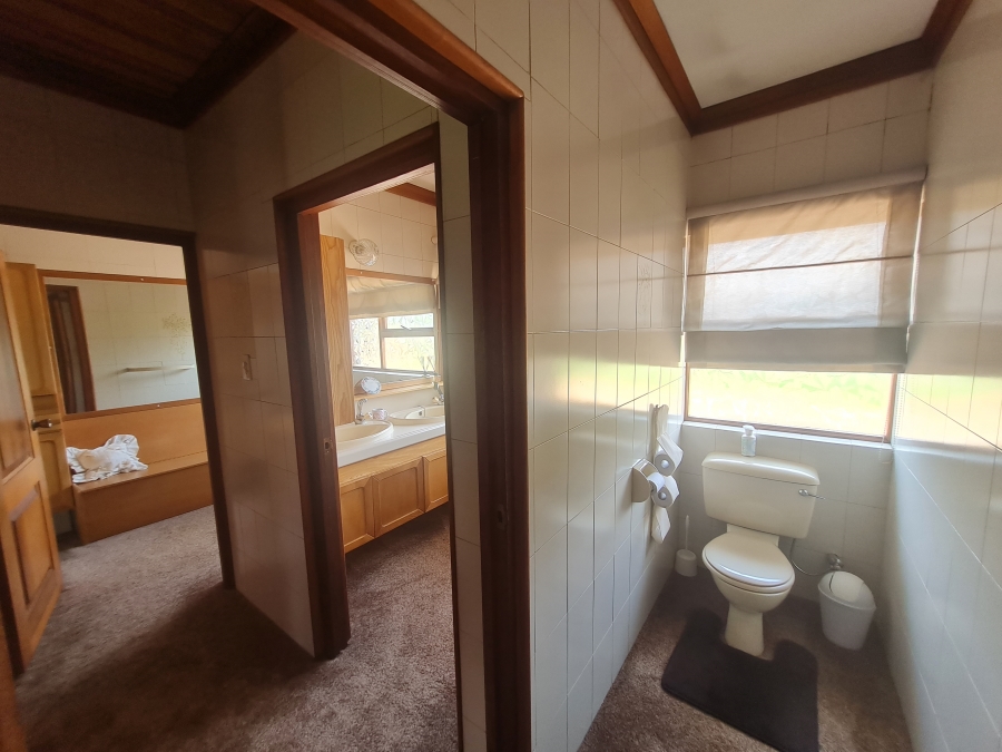 5 Bedroom Property for Sale in Kenleaf Gauteng