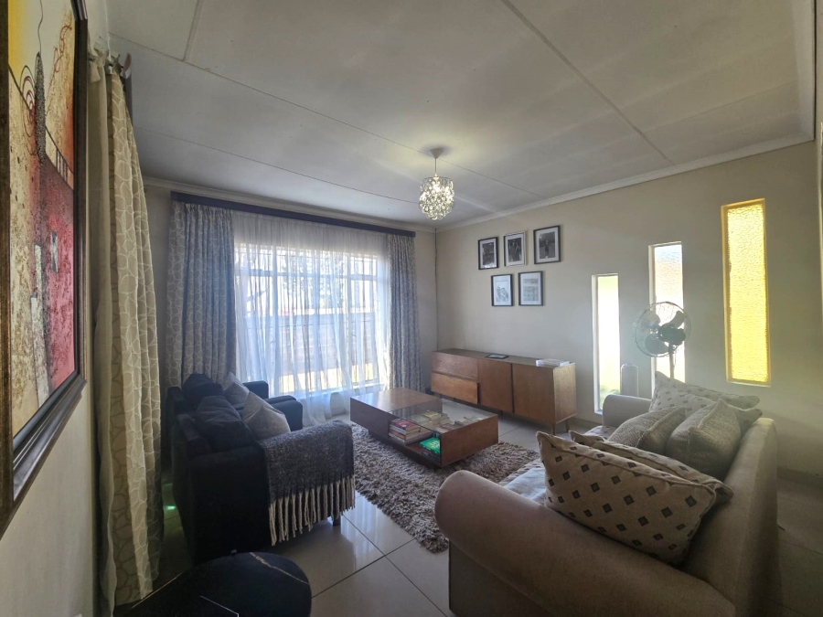 4 Bedroom Property for Sale in Dersley Gauteng