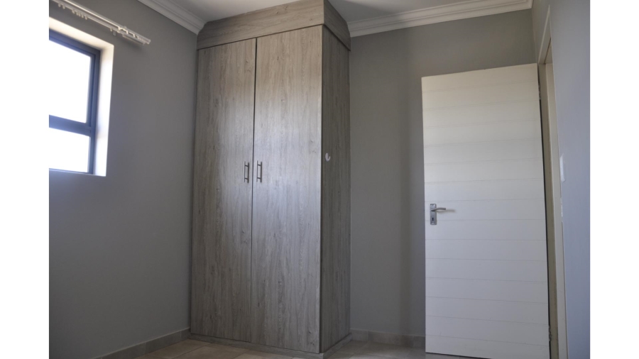 To Let 2 Bedroom Property for Rent in Noordwyk Gauteng