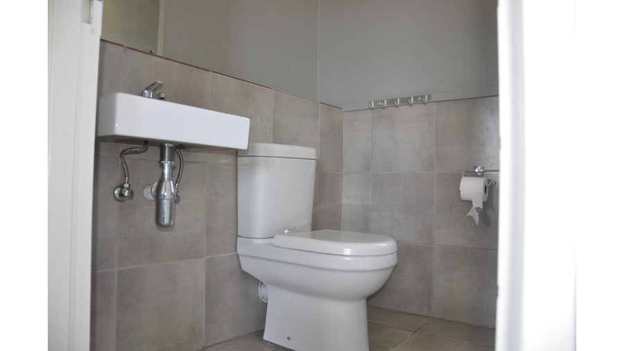 To Let 2 Bedroom Property for Rent in Noordwyk Gauteng