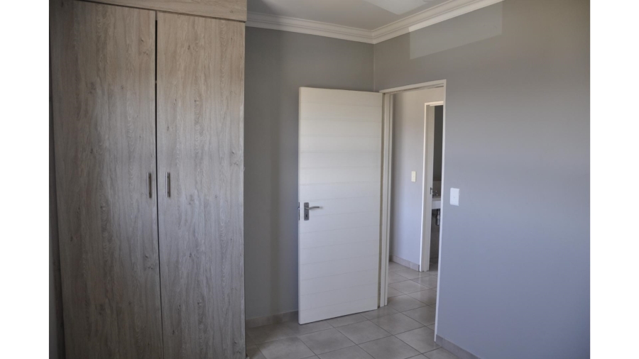 To Let 2 Bedroom Property for Rent in Noordwyk Gauteng