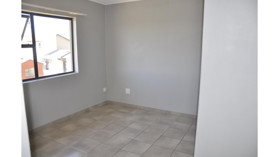 To Let 2 Bedroom Property for Rent in Noordwyk Gauteng