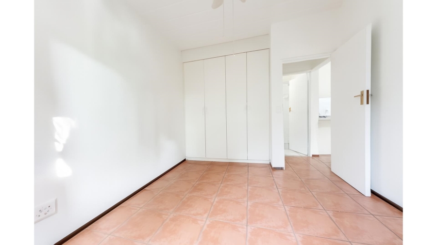 1 Bedroom Property for Sale in Magaliessig Gauteng