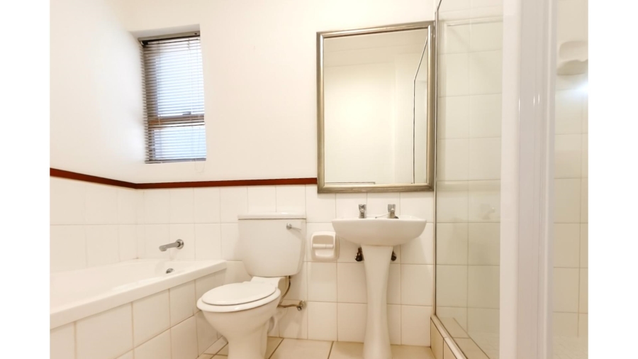 1 Bedroom Property for Sale in Magaliessig Gauteng
