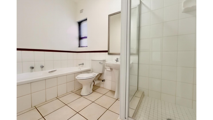 1 Bedroom Property for Sale in Magaliessig Gauteng