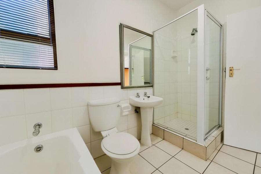 1 Bedroom Property for Sale in Magaliessig Gauteng