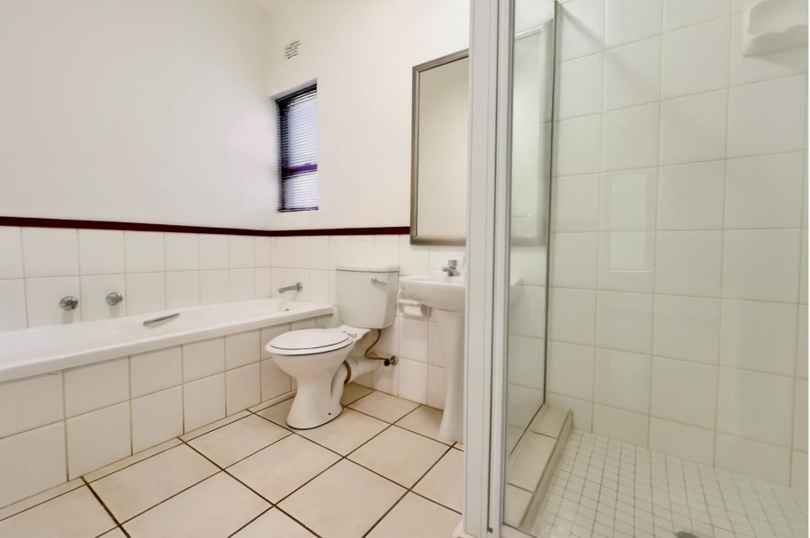 1 Bedroom Property for Sale in Magaliessig Gauteng