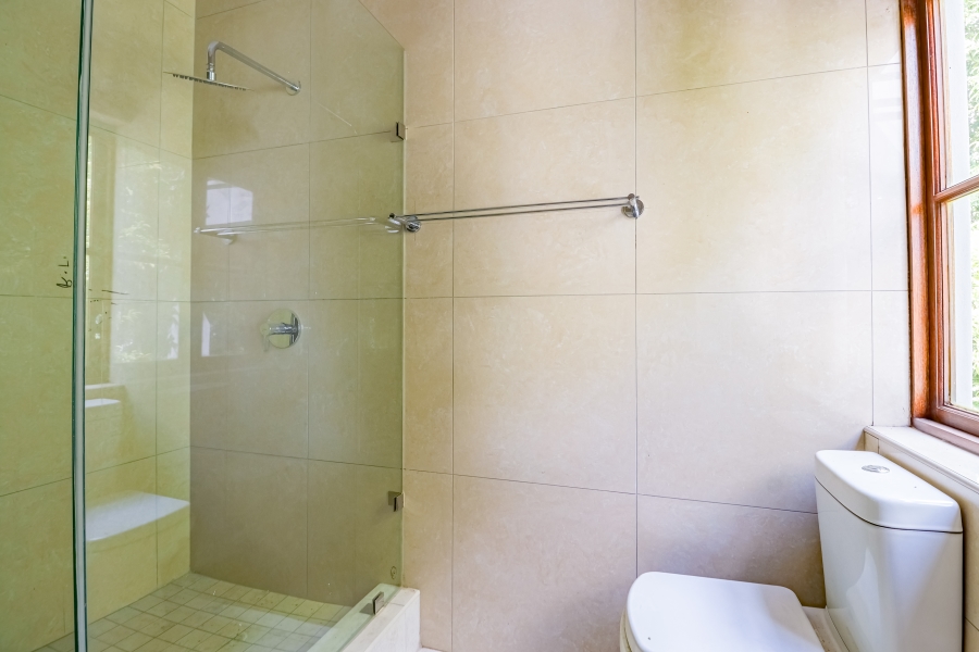 5 Bedroom Property for Sale in Silver Lakes Golf Estate Gauteng