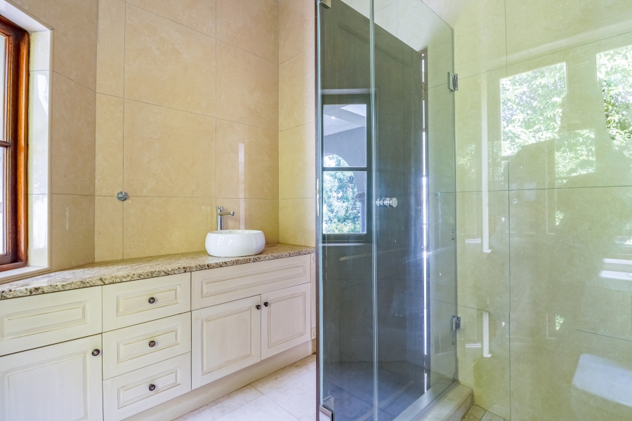5 Bedroom Property for Sale in Silver Lakes Golf Estate Gauteng