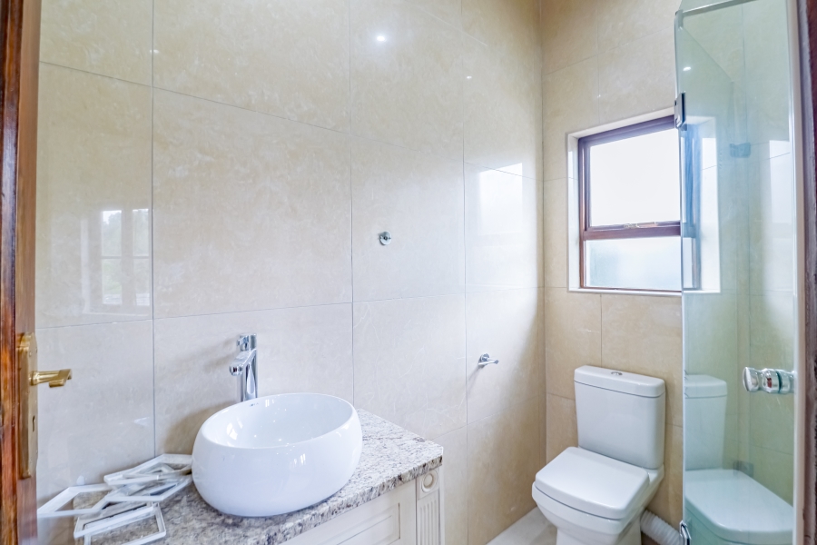 5 Bedroom Property for Sale in Silver Lakes Golf Estate Gauteng