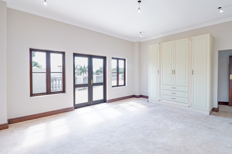 5 Bedroom Property for Sale in Silver Lakes Golf Estate Gauteng