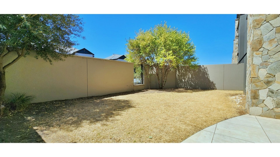 3 Bedroom Property for Sale in The Polofields Gauteng