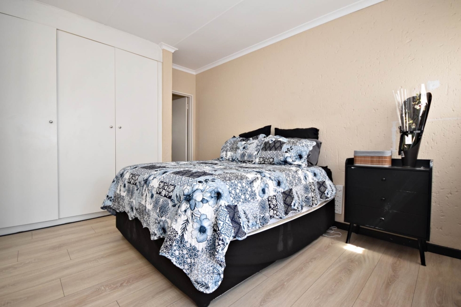 1 Bedroom Property for Sale in Ferndale Gauteng