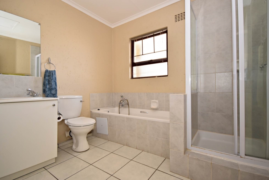 1 Bedroom Property for Sale in Ferndale Gauteng