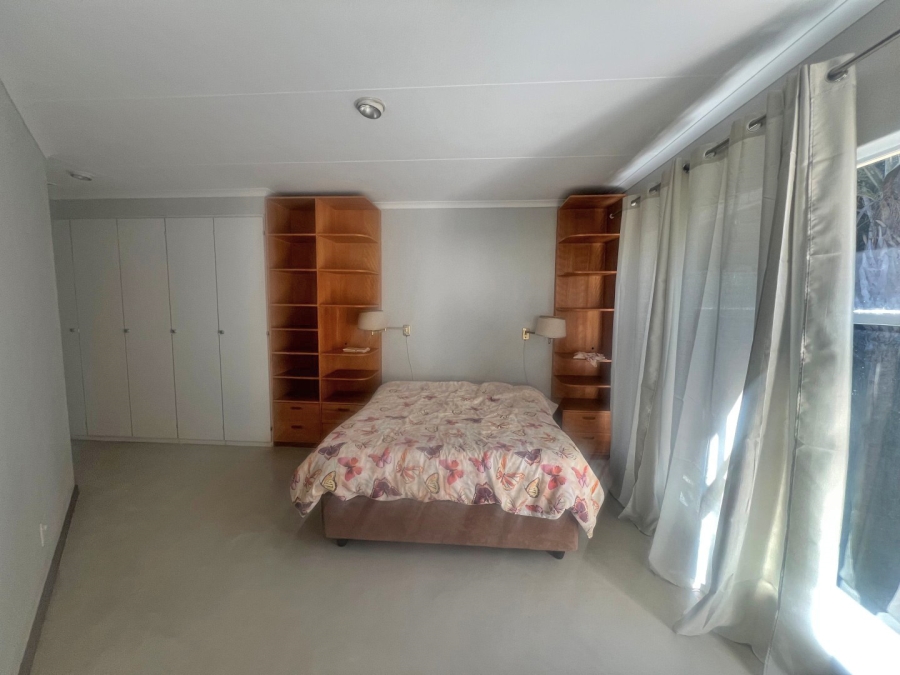 To Let 1 Bedroom Property for Rent in Illovo Gauteng