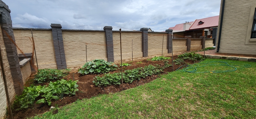 4 Bedroom Property for Sale in Waterlake Farm Lifestyle Estate Gauteng