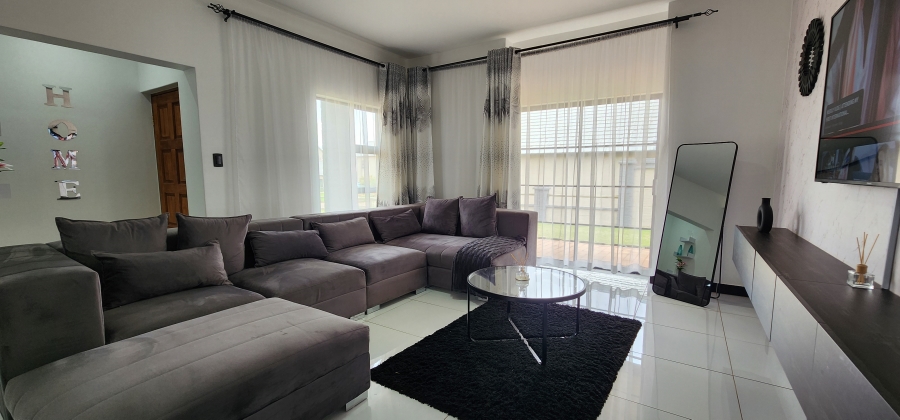 4 Bedroom Property for Sale in Waterlake Farm Lifestyle Estate Gauteng