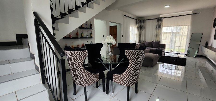 4 Bedroom Property for Sale in Waterlake Farm Lifestyle Estate Gauteng