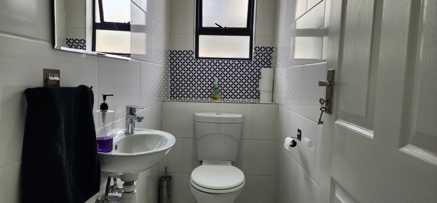 4 Bedroom Property for Sale in Waterlake Farm Lifestyle Estate Gauteng