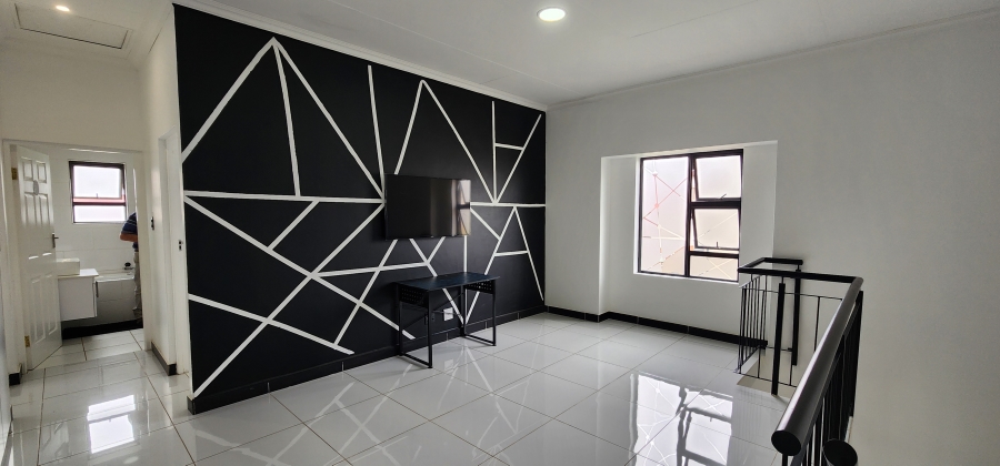 4 Bedroom Property for Sale in Waterlake Farm Lifestyle Estate Gauteng