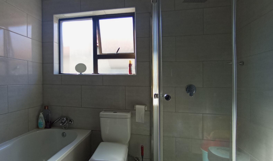 3 Bedroom Property for Sale in The Orchards Gauteng