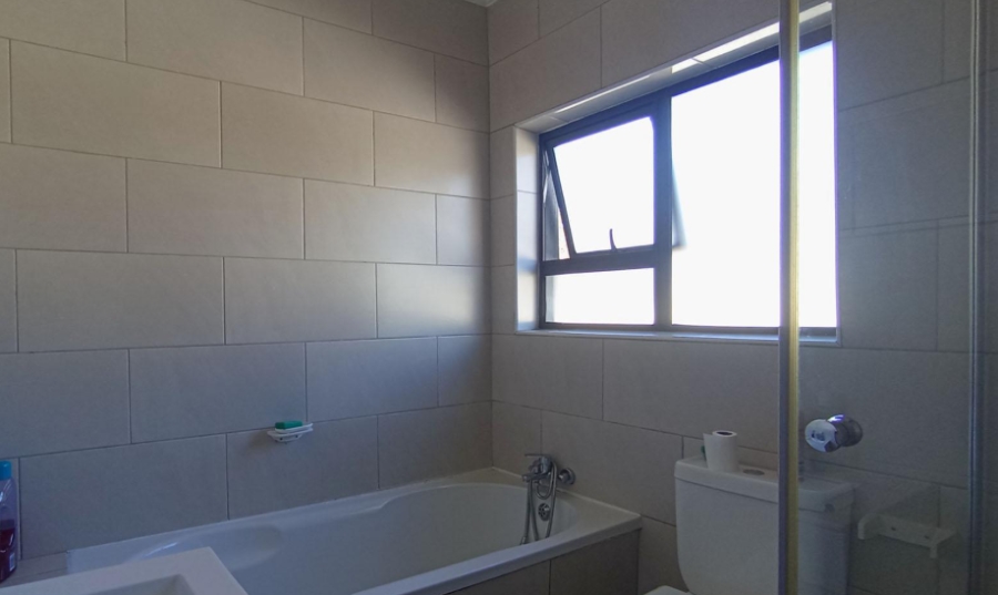3 Bedroom Property for Sale in The Orchards Gauteng