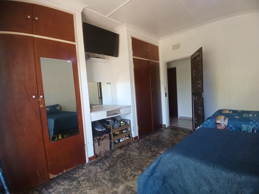 4 Bedroom Property for Sale in Greenhills Gauteng