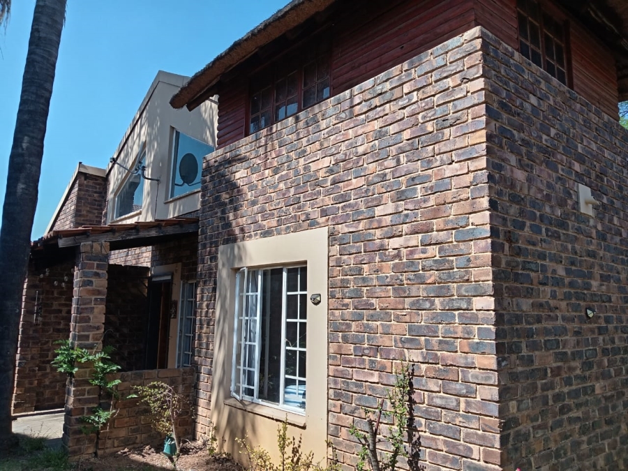 3 Bedroom Property for Sale in Roodepoort North Gauteng